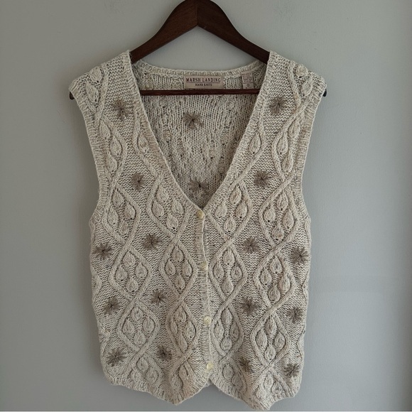 Marsh Landing Tops - Vintage Marsh Landing Textured Hand Knitted Vest in Cream Women’s Size 8